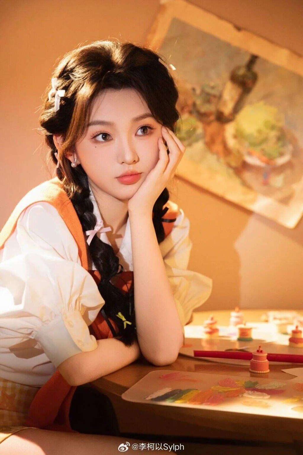 李柯以主演《十八歲太奶奶》成為現象級爆款短劇後,被許多人稱為新晉「短劇一姐」。 李柯以主演《十八歲太奶奶》成為現象級爆款短劇後,被許多人稱為新晉「短劇一姐」。
