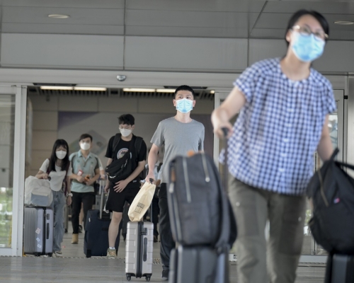 城大研究團隊倡通關後應追蹤入境旅客去向。資料圖片