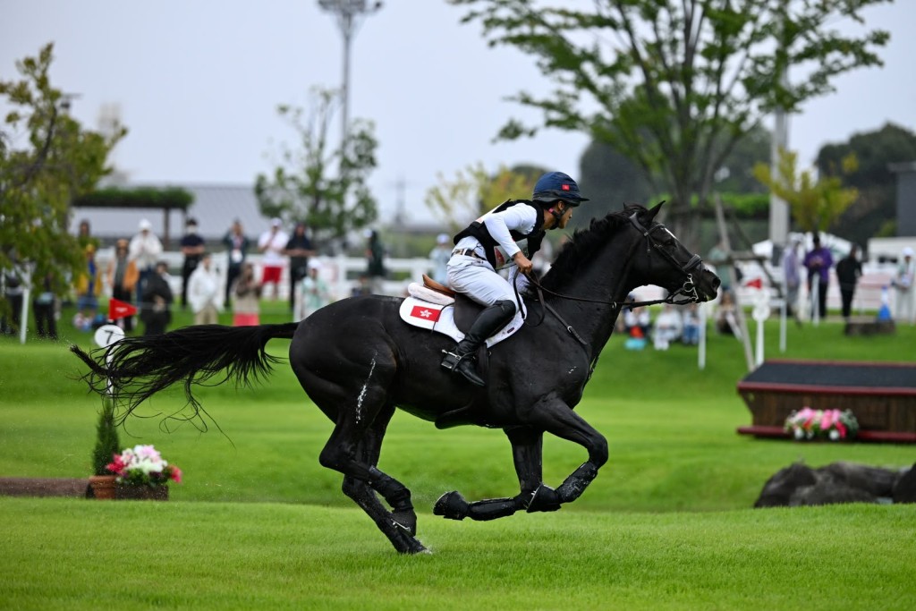 馬術越野障礙賽: 蘇昱軒 - 2026名古屋亞運。劉駿軒攝 馬術越野障礙賽: 蘇昱軒 - 2026名古屋亞運。劉駿軒攝