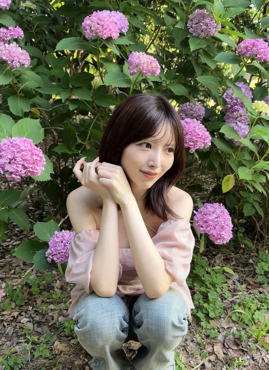日本偶像团体“STU48” 24岁前成员MIYU（榊美优）偶像毕业后变成美妆网红。IG@miyu_biyo_