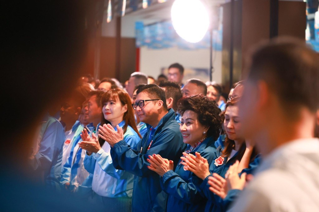 保安局局長鄧炳強(左二)。鄧炳強FB圖片 保安局局長鄧炳強(左二)。鄧炳強FB圖片