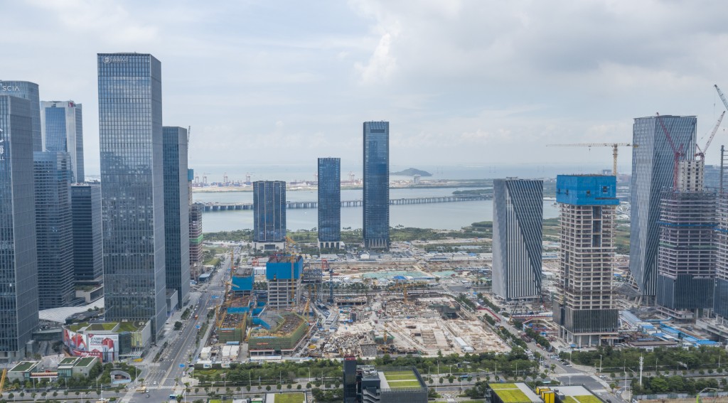 前海多個項目建設如火如荼。新華社圖片
