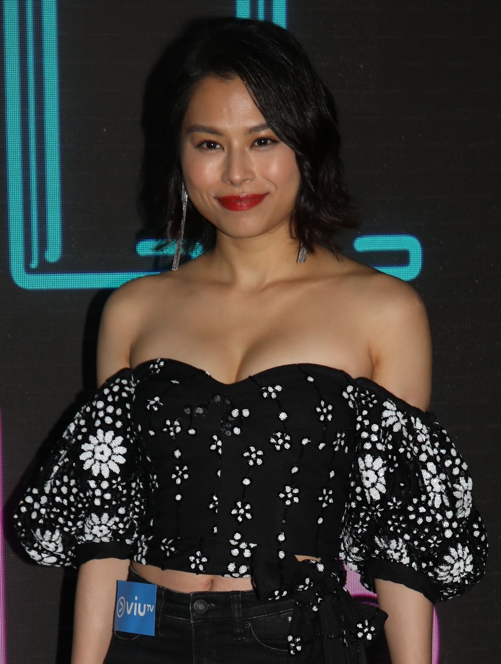 Gin Lee啲歌係好聽嘅。