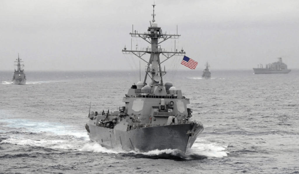 美國總統特朗普據報已向中東部署了三艘導彈驅逐艦及至少一艘潛艇，一度令即將向伊朗發動攻擊的陰雲密布。路透社資料圖片