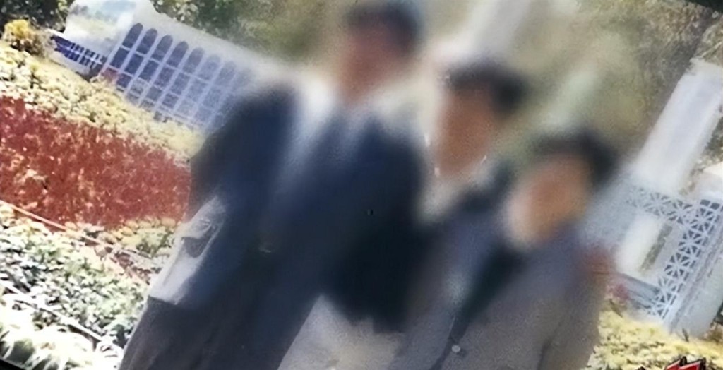 劉思佳一家三口。