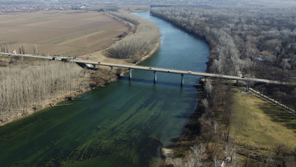 從摩爾多瓦通往德涅斯特河沿岸地區的橋。 路透社