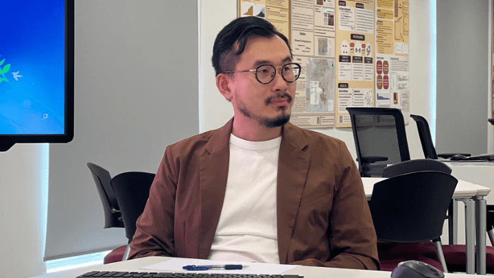 明鑒醫療科技有限公司營運總監陳駿生表示,「該突破性技術可用於多種老年化相關疾病,如多發性硬化和骨關節炎,以及組織纖維化相關的疾病,如肝纖維化。」佘丹薇攝 明鑒醫療科技有限公司營運總監陳駿生表示,「該突破性技術可用於多種老年化相關疾病,如多發性硬化和骨關節炎,以及組織纖維化相關的疾病,如肝纖維化。」佘丹薇攝