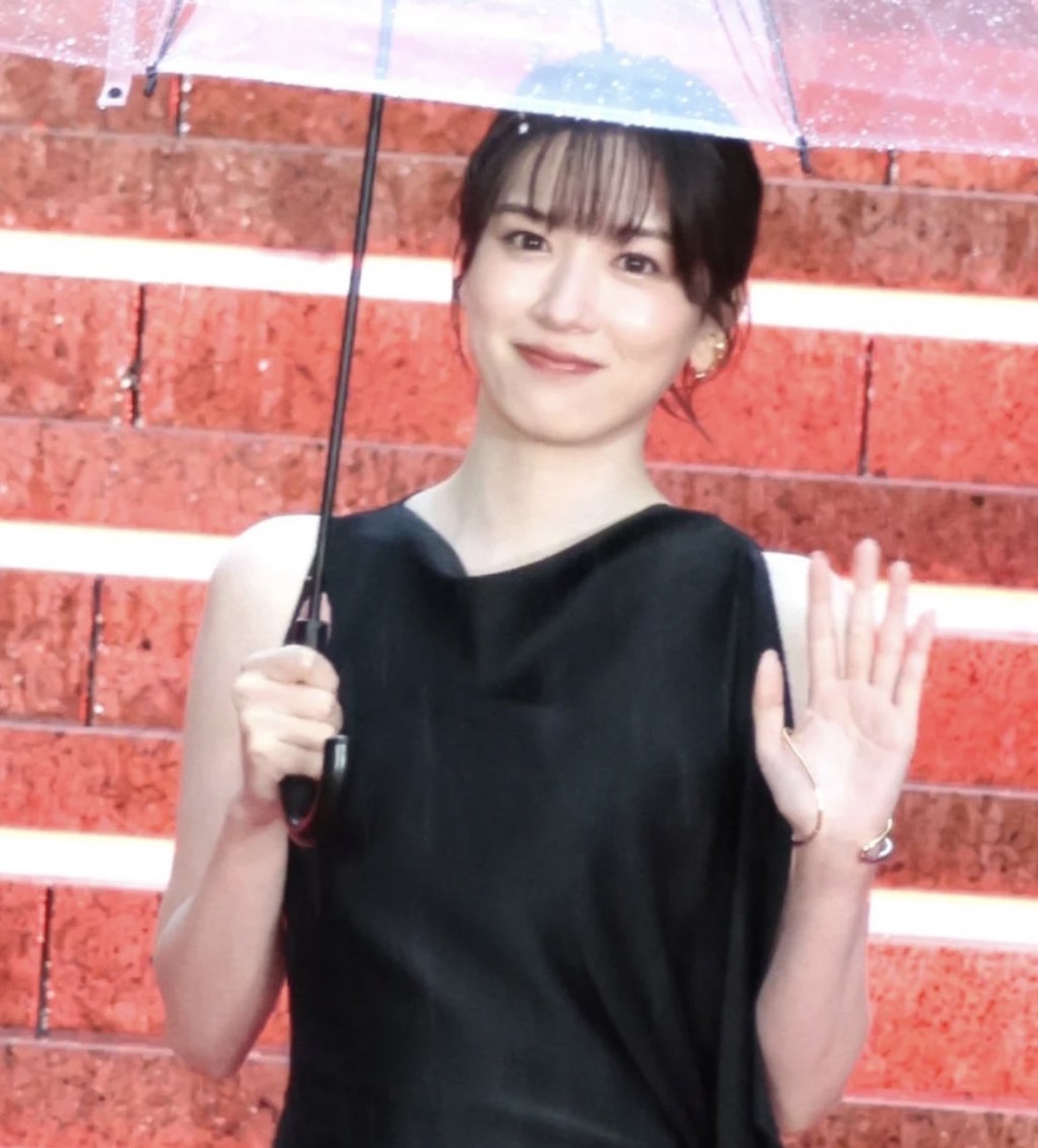 涉不倫戀的永野芽郁相隔近1年半再公開亮相。 涉不倫戀的永野芽郁相隔近1年半再公開亮相。
