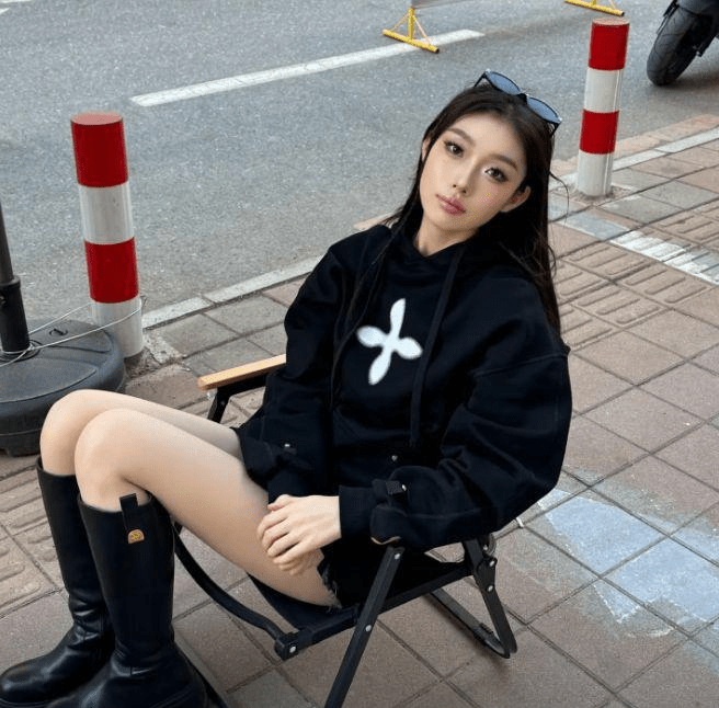 童瑤是美妝網紅。