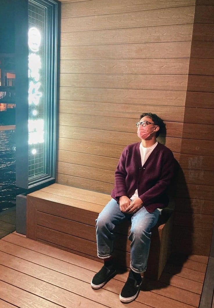 Eason好耐無公開露面，去年尾出Po去灣仔睇燈飾。