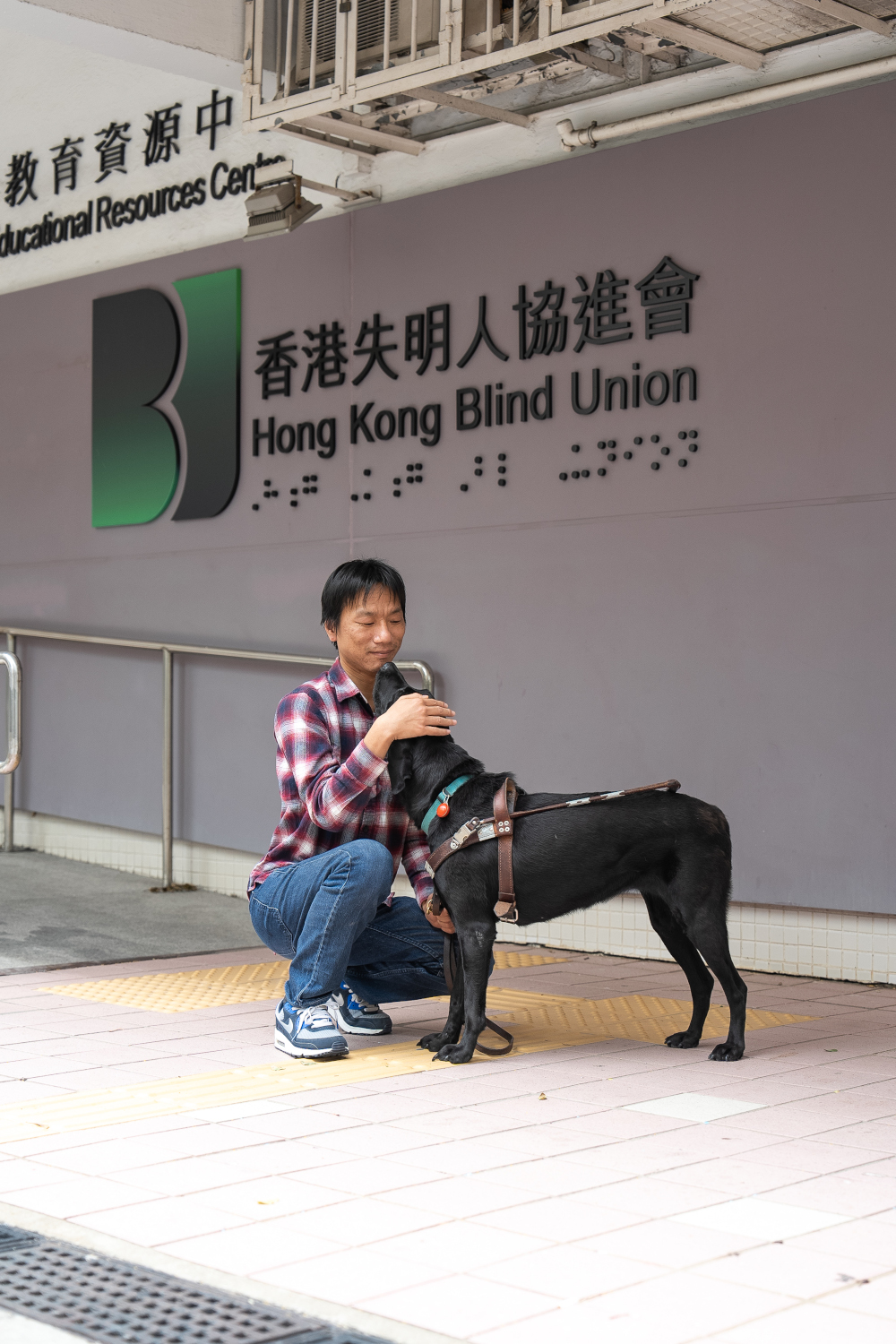 香港失明人協進會執行委員會委員樊振雄指出，如果在早期階段就考慮這些無障礙設計因素，成本是非常有限的。