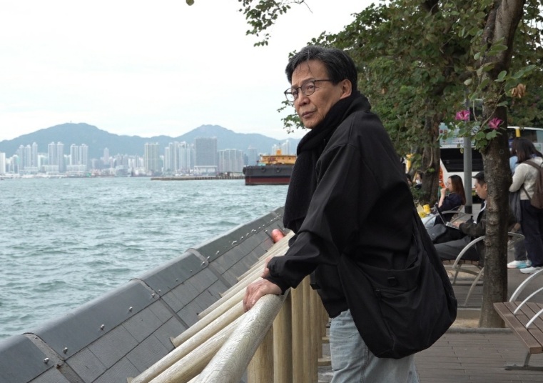 未能見到兒子，煒烈大感失望。