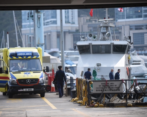 屍體送上香港仔水警基地。