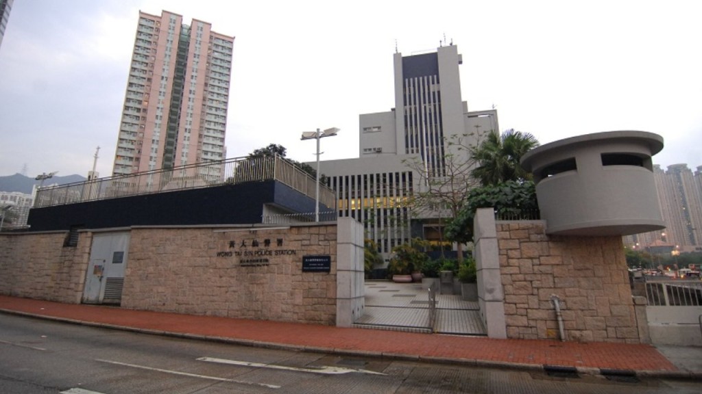 新蒲崗13歲男生課室內被踢傷 警拘兩同窗