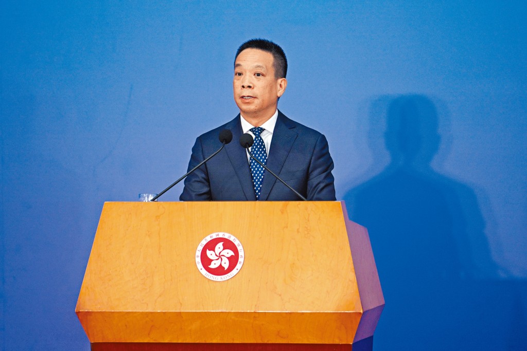 港澳办副主任黄柳权