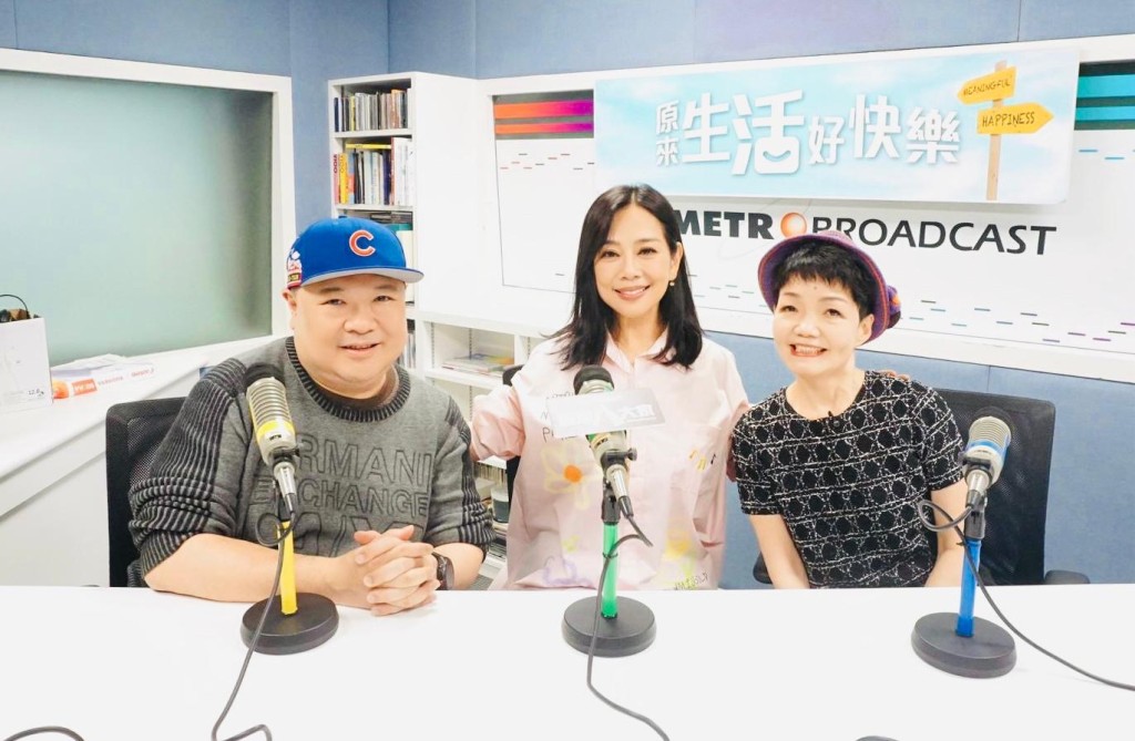 提到狀態越來越Fit,她笑言因為有位「魔鬼老公」。 提到狀態越來越Fit,她笑言因為有位「魔鬼老公」。