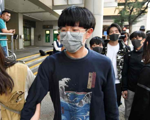 被告王瀚文。
