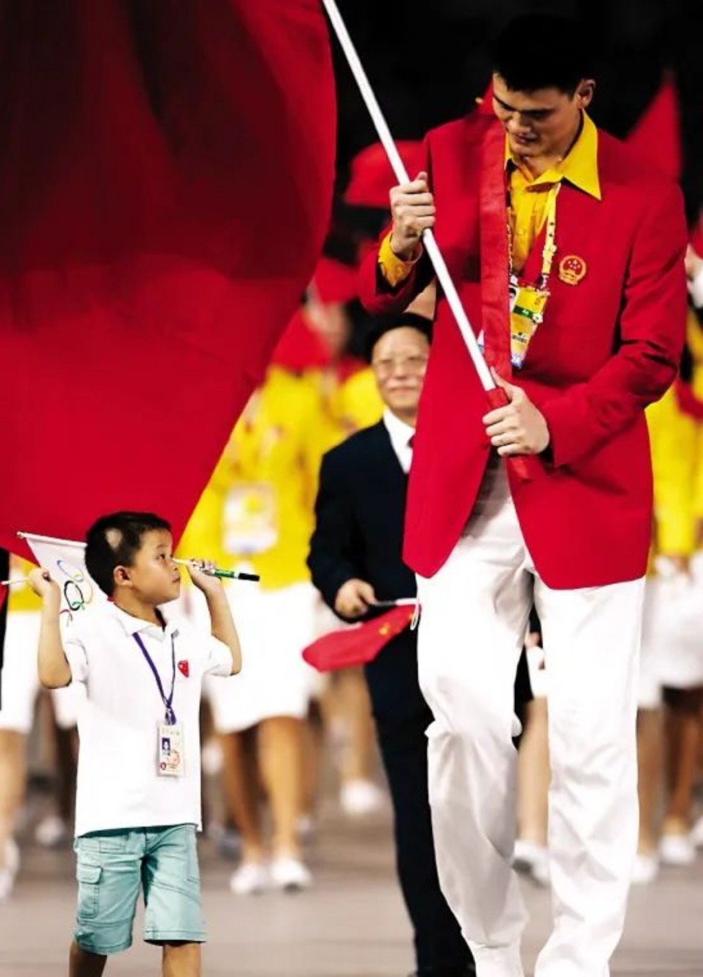 林浩与姚明一起担任北京奥运旗手。