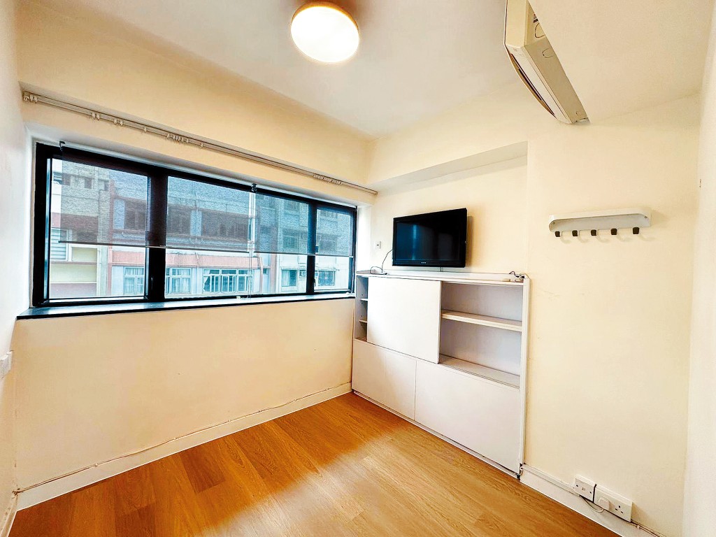 跑馬地景光街一個443方呎銀主盤減價20萬，以510萬「翻叮」。