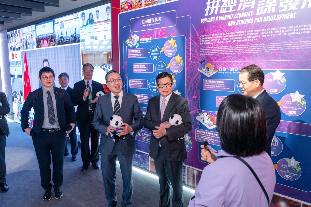 林定國及鄧炳強出席《香港國安法》公布實施5周年專題展覽。林定國fb 林定國及鄧炳強出席《香港國安法》公布實施5周年專題展覽。林定國fb