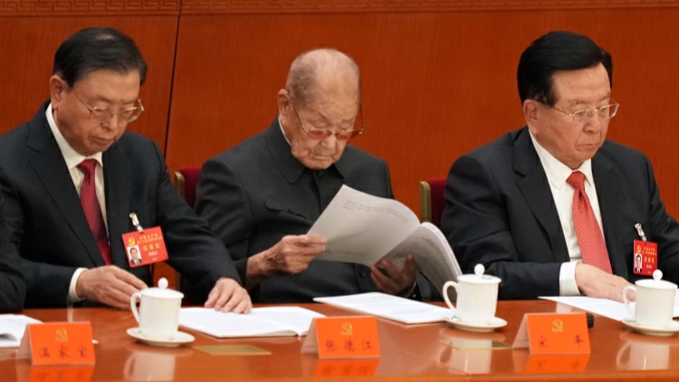 宋平2022年10月出席中共二十大开、闭幕仪式,是他最后一次公开露面。 宋平2022年10月出席中共二十大开、闭幕仪式,是他最后一次公开露面。