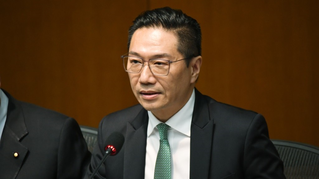 控煙十招|邵家輝:禁加味煙令市民失選擇權 有人贊成「先審議後訂立」