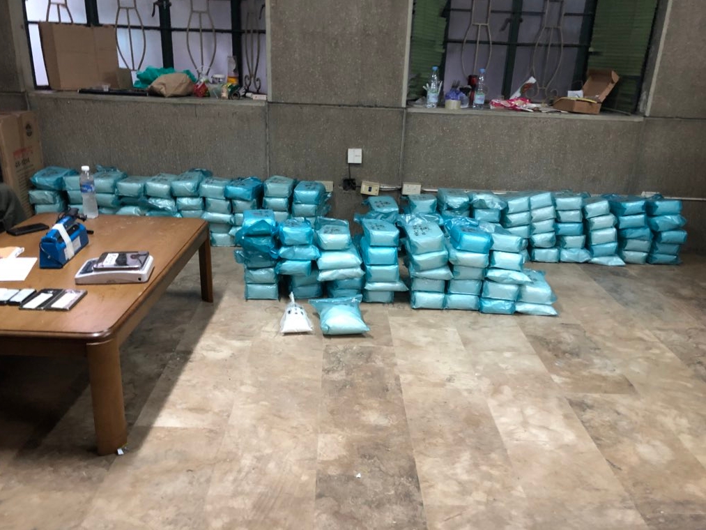 檢獲市值2.8億懷疑冰毒。網圖