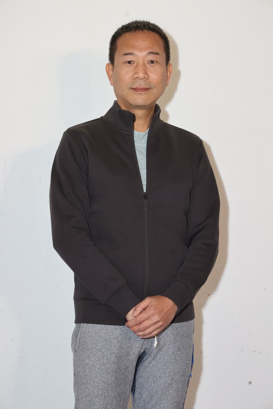 陳國邦指工作很忙，妻女之後會回來香港陪他。