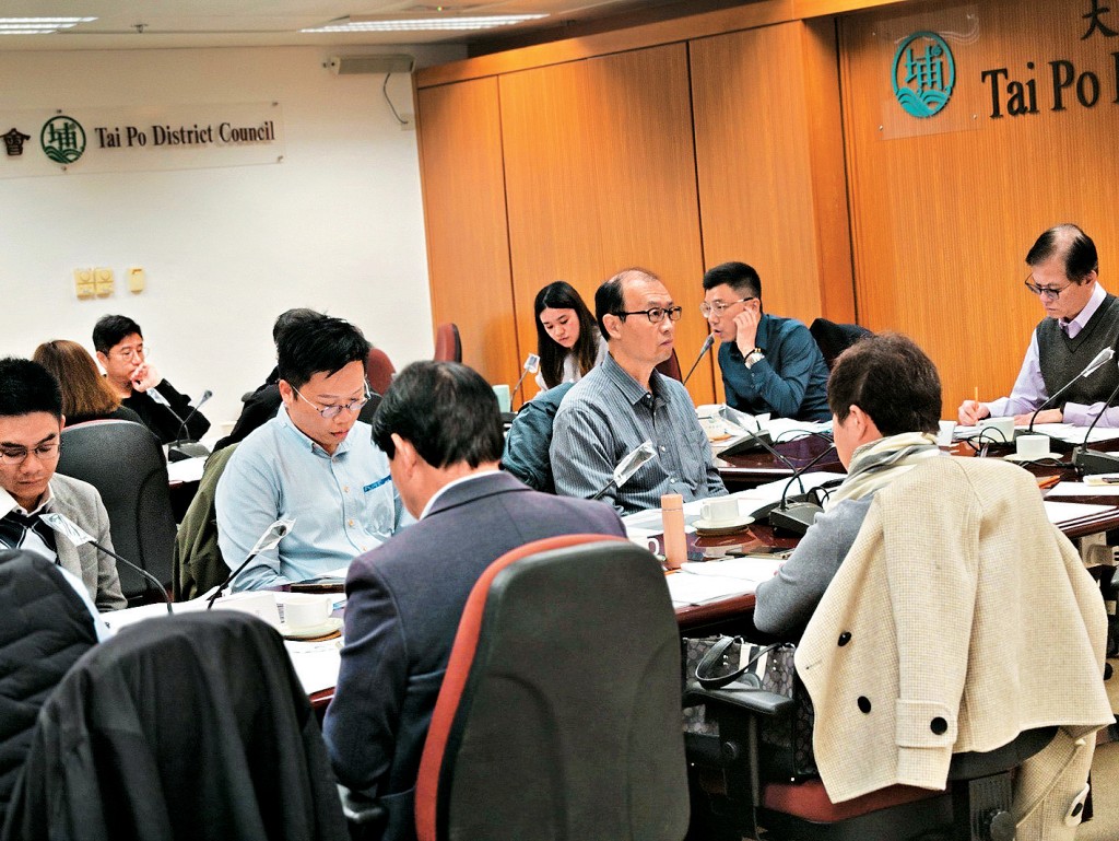 大埔区议会全体区议员及其他增选委员去年「零缺席」会议，出勤率成18区区议会当中最高。