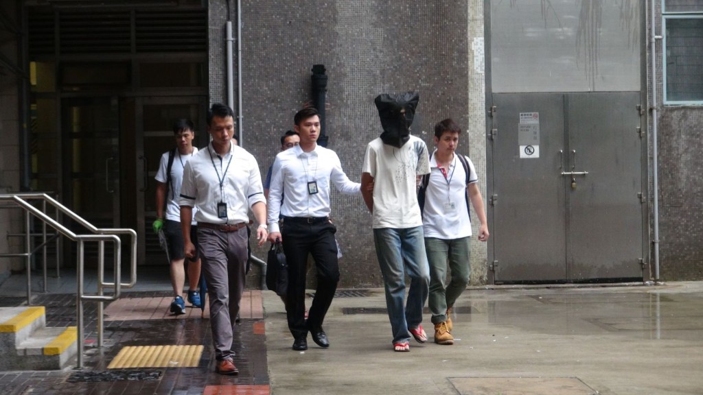 行動中拘捕一名男子。