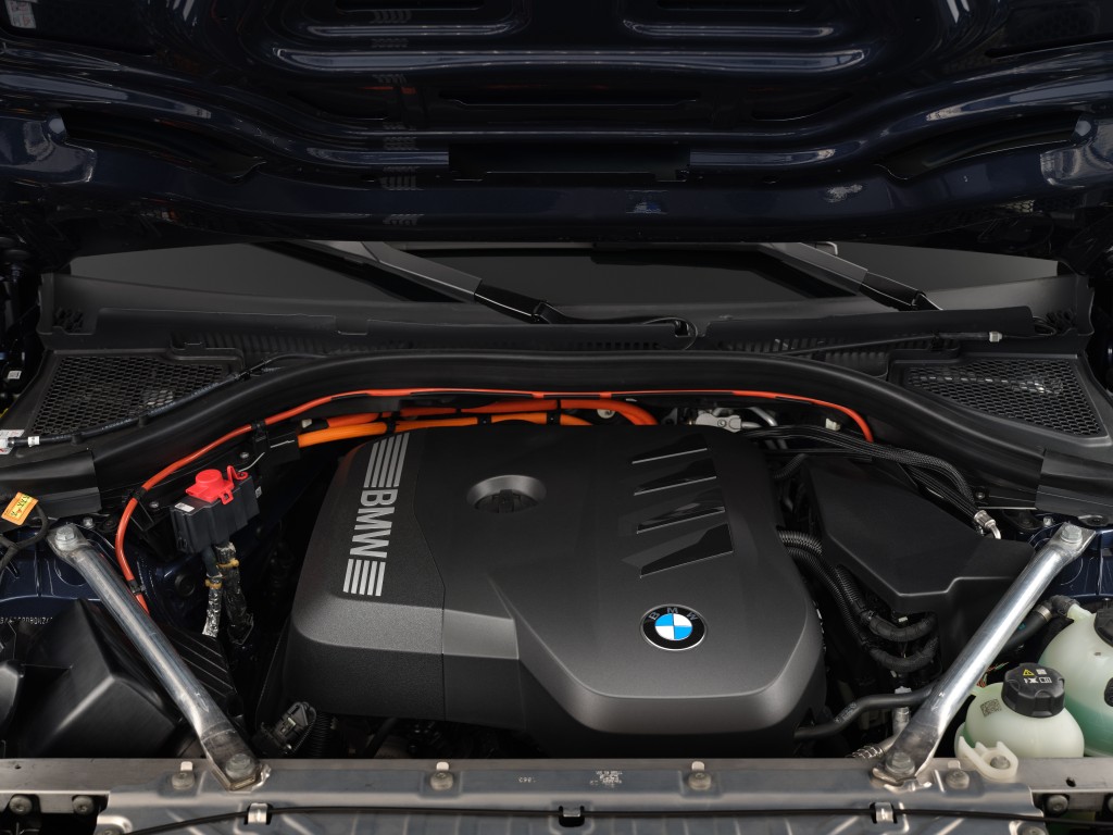 新一代寶馬BMW X3 SUV登場，hybrid混能系統總馬力299ps，純電模續航力介乎81至90km。