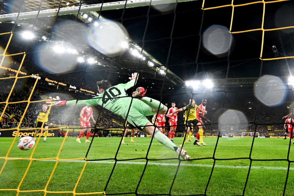 拜仁今场先落后。法新社