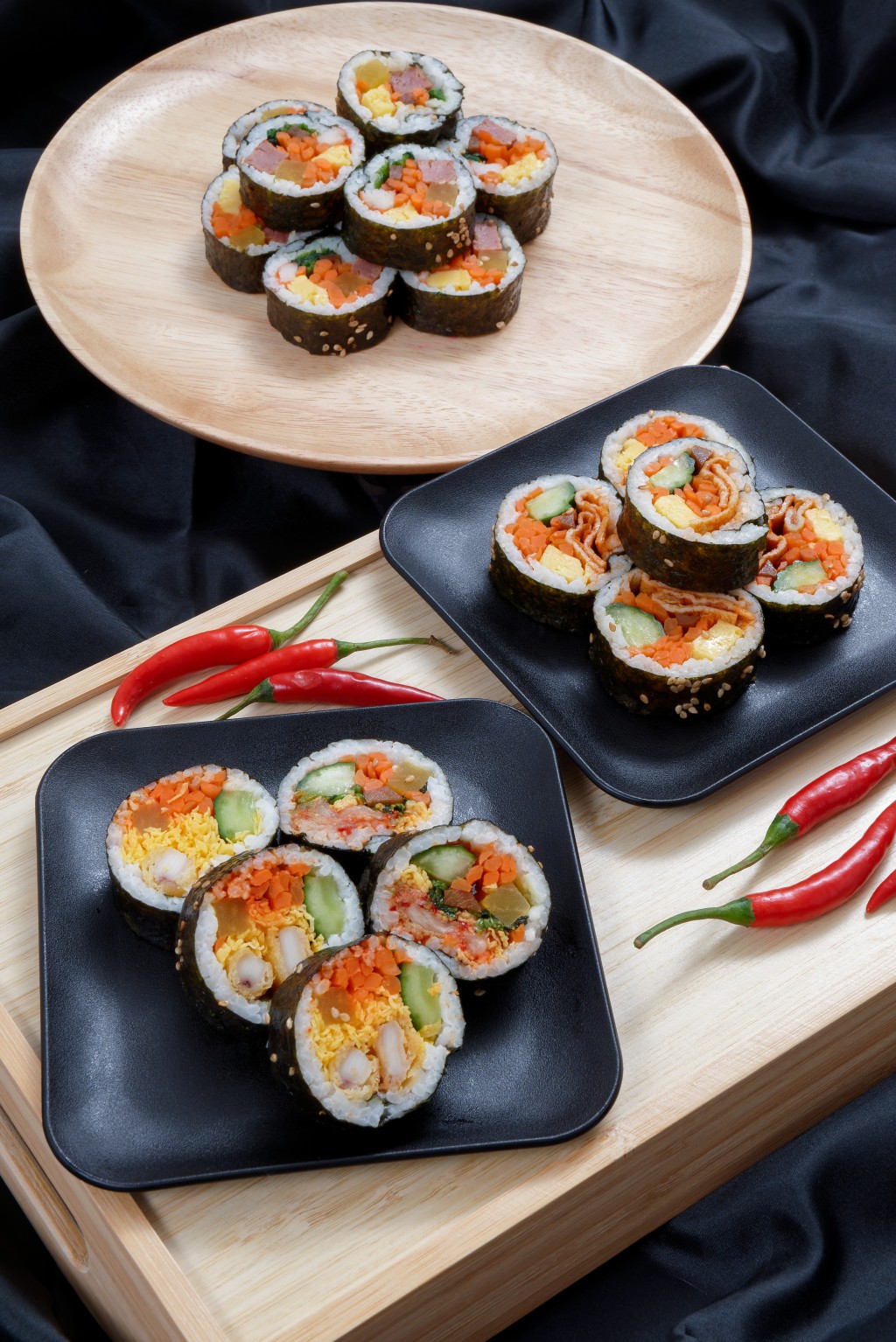 創辦人與擁有30年餐飲經驗的韓籍資深廚師攜手研發菜式，所有飯卷均堅持即日製作。