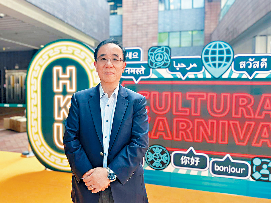 嚴志堅表示,今年學生接受錄取的比率顯著上升,若明年同樣能錄取1600名非本地生,將有望達到50%的上限。