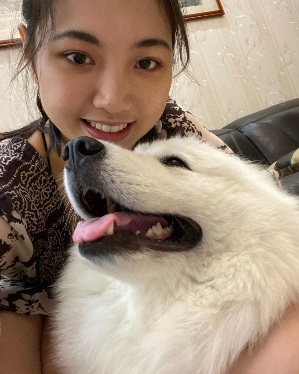 吴咏婷亦都好锺意宠物狗。