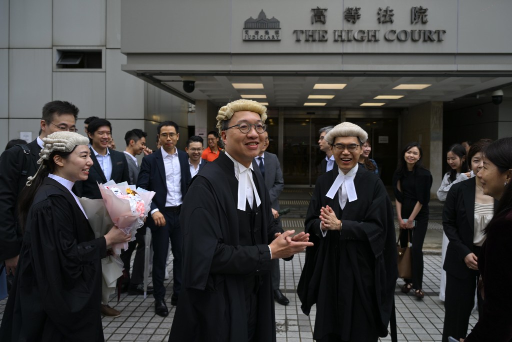林定国赞扬周天行为人勤奋。