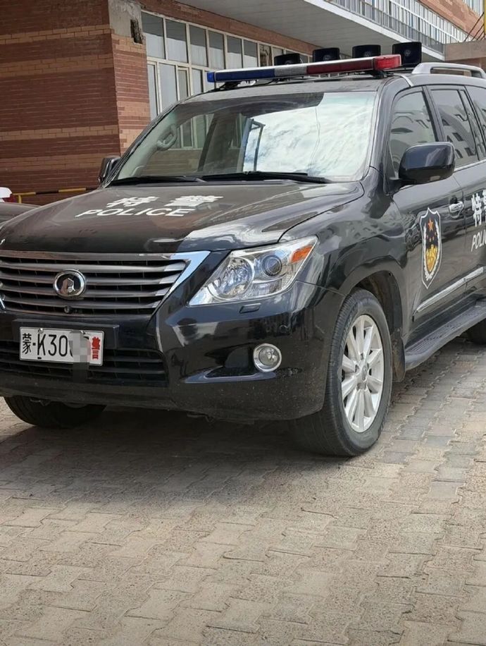 涉事特警車輛。微博 涉事特警車輛。微博