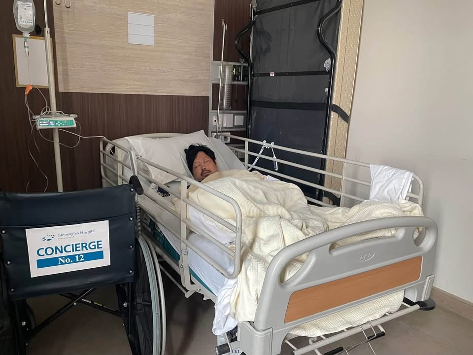 查克里瓦日前公開自己被送入院的情況。 fb / Chakriwat Vivacharawongse 查克里瓦日前公開自己被送入院的情況。 fb / Chakriwat Vivacharawongse