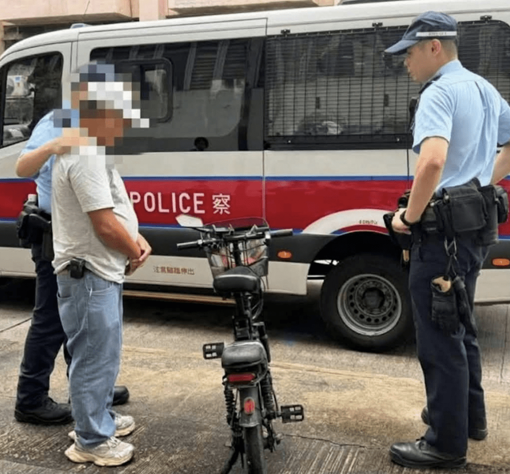 屯門多人駕電動車電動單車被捕。FB@「屯門警區 心繫屯門」 屯門多人駕電動車電動單車被捕。FB@「屯門警區 心繫屯門」