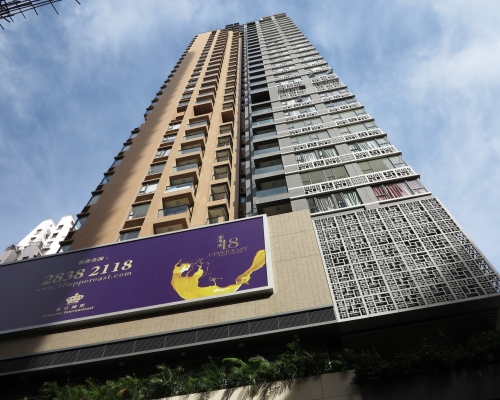 港島·東18呎租約40元 ,回報約3厘。