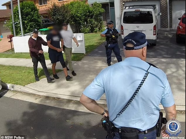 澳洲警方在行动中拘捕4人。新南威尔斯警方图片