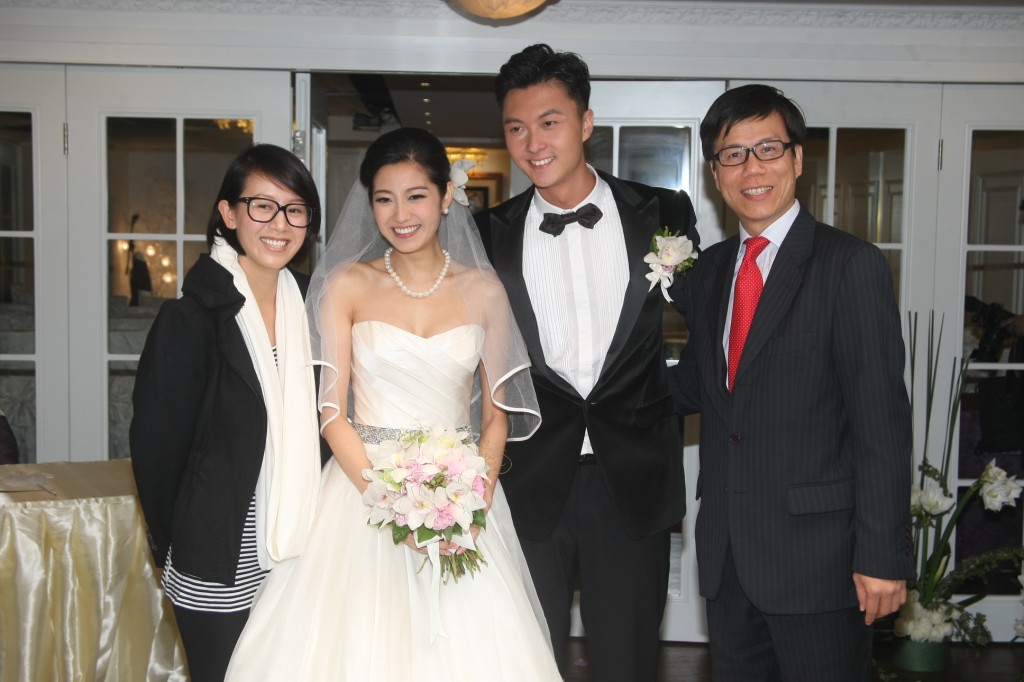 陈自瑶与王浩信2011年结婚，但近年男方屡次与女拍档传出绯闻，因此二人多次被传婚变。  ​