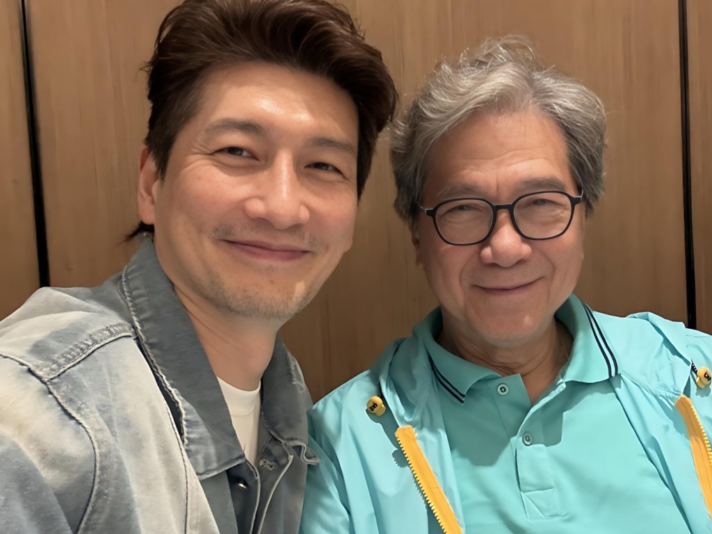 袁文傑曾分享與何守信飯敘的合照,相中何守信雖然一頭白髮,但神情精靈。 袁文傑曾分享與何守信飯敘的合照,相中何守信雖然一頭白髮,但神情精靈。