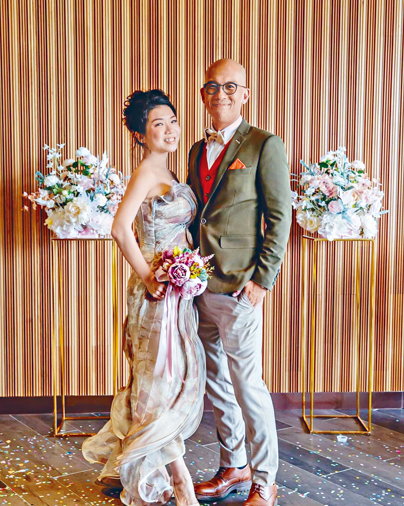 彭懷安與Ivy在疫情下低調行禮。
　　