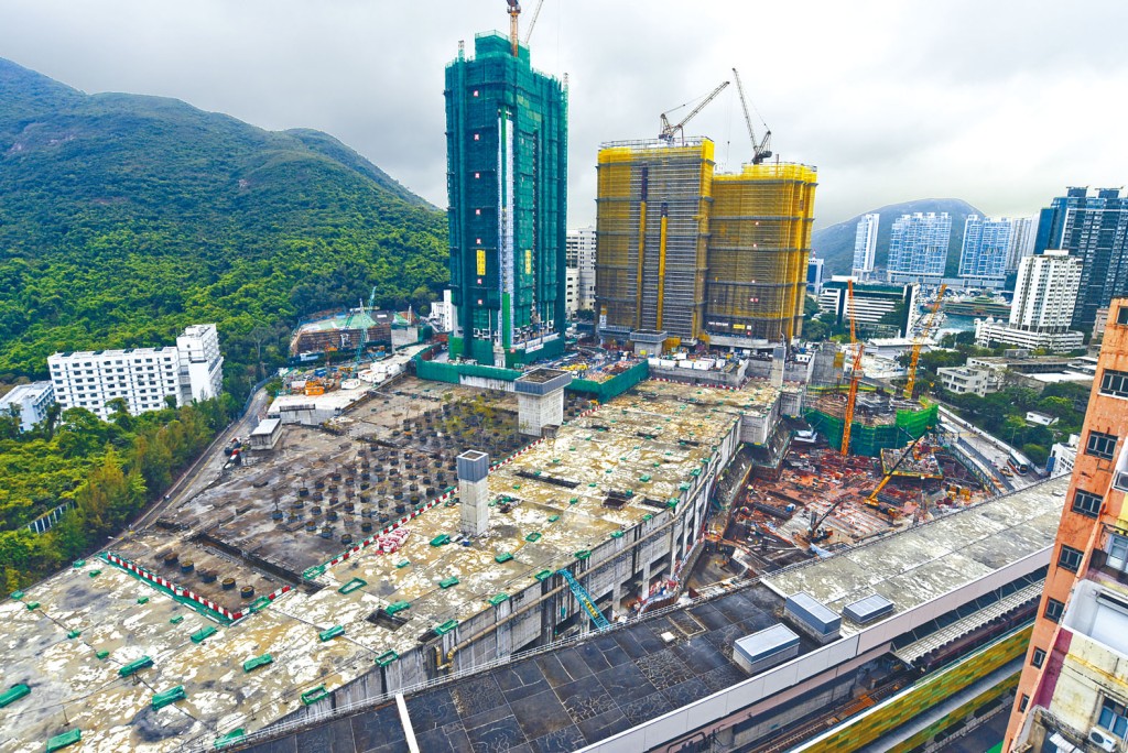 新世界等港島南岸第5期，獲批建2幢34、35層高的住宅。
