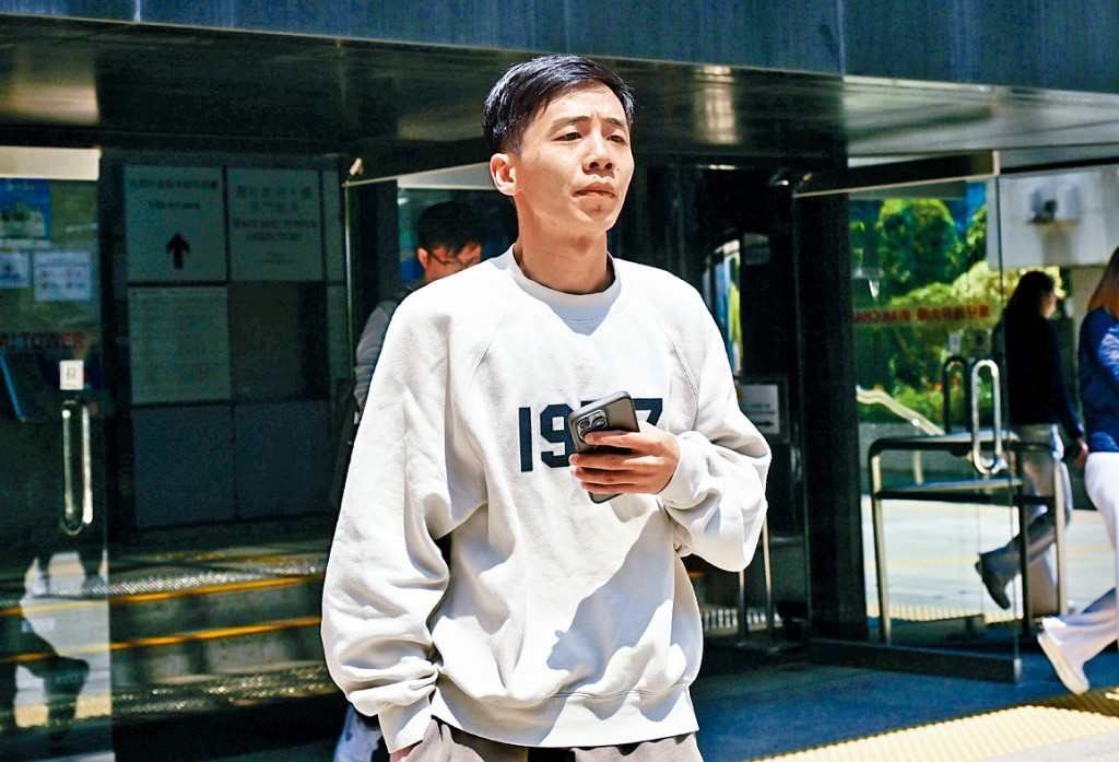 時任麥當勞男經理涉以私密照片威脅女員工性交，否認發布私密影像等3罪。