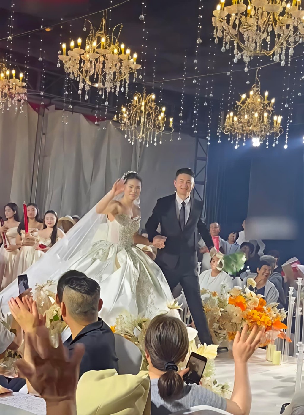 山東新娘結婚當日忘記早起身。新浪熱點