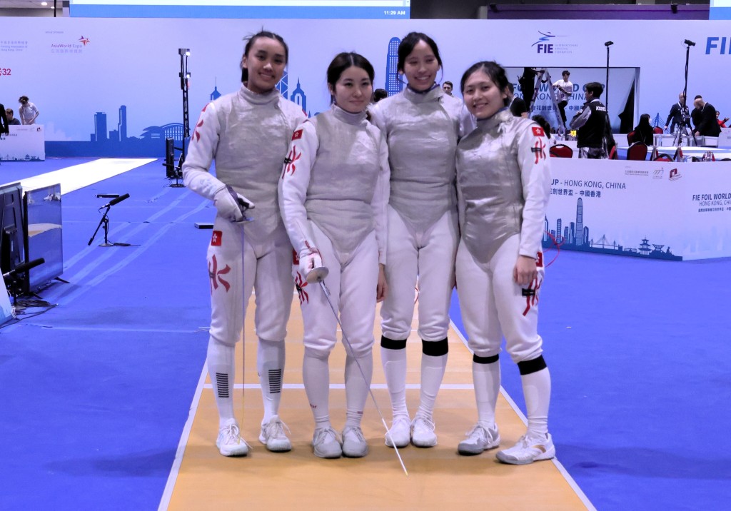 香港女隊代表陳諾思（左至右）、鄭曉為、符妤名及關渝澄。陸永鴻攝
