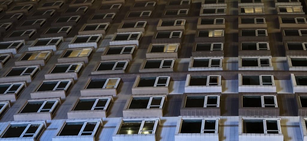 兩人在尖沙咀一酒店房間內昏迷。黃文威攝