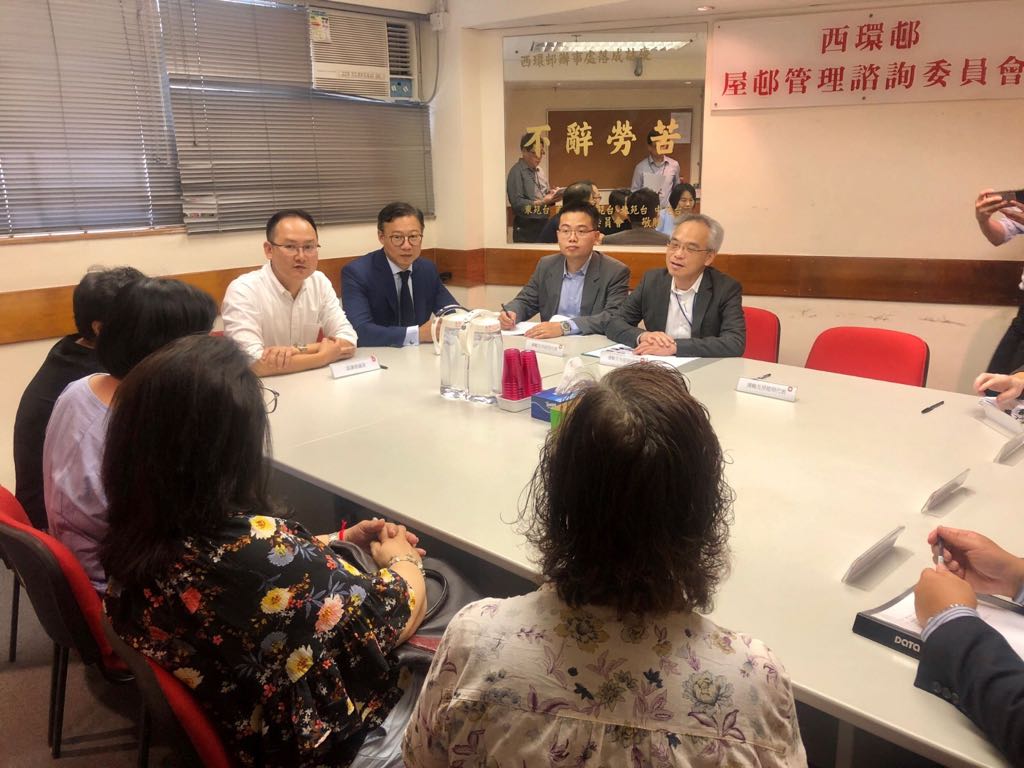 蘇偉文與居民會面。
